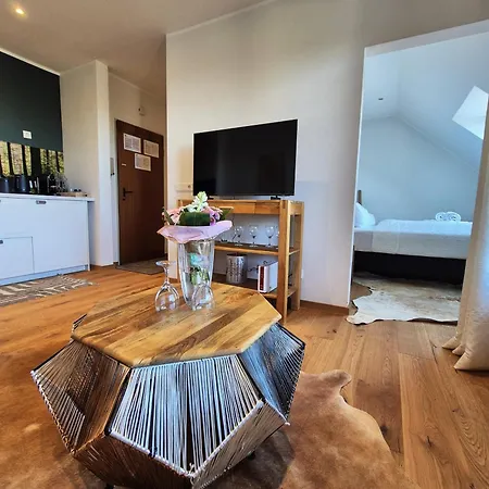 Apartment 21138